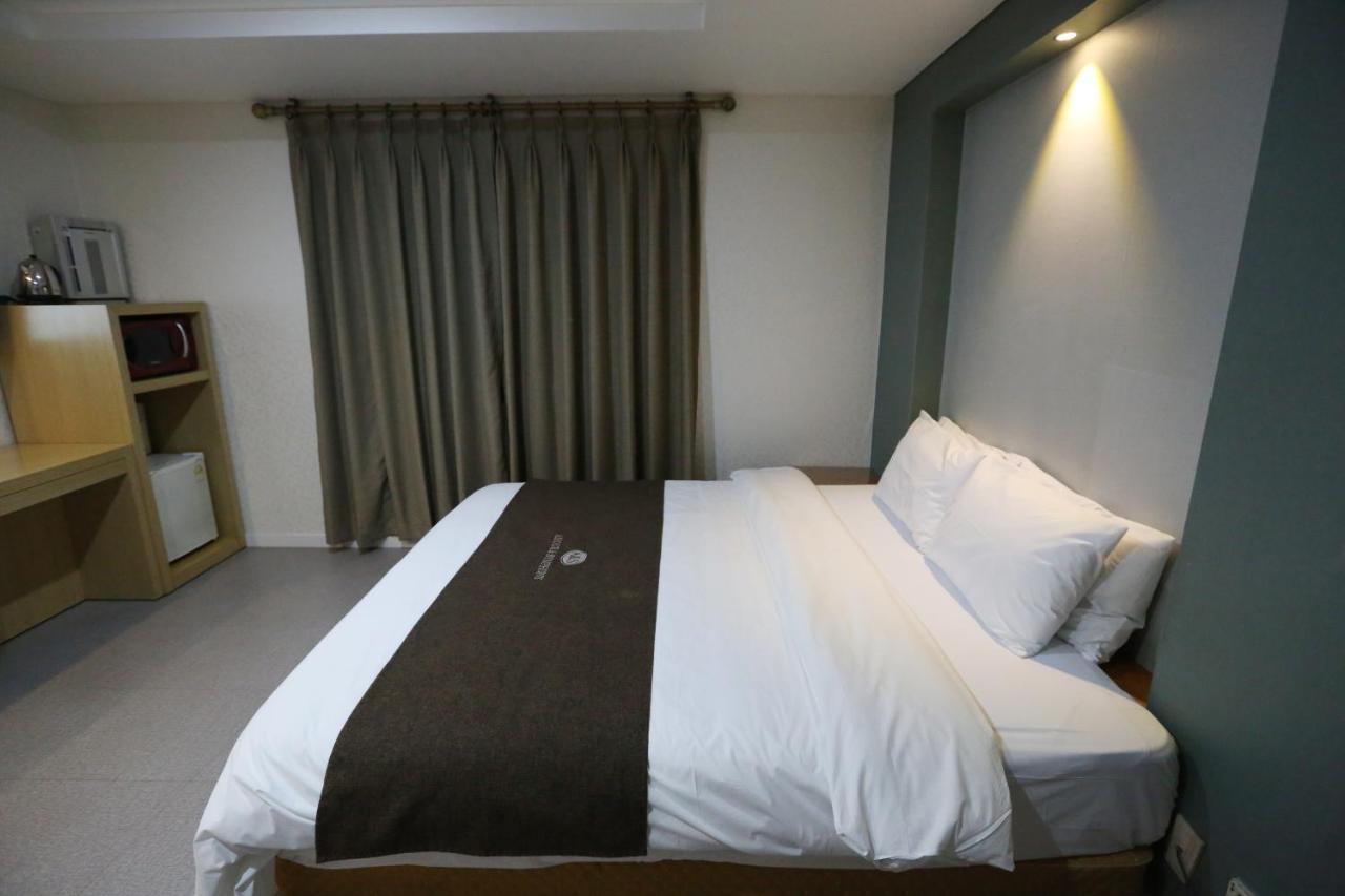 Amour Hotel Suwon Exterior photo