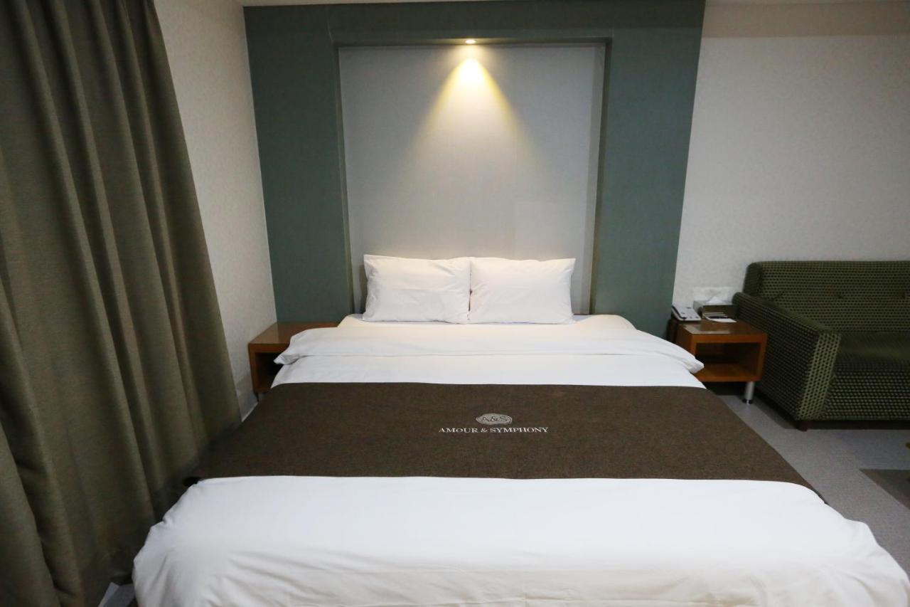Amour Hotel Suwon Exterior photo