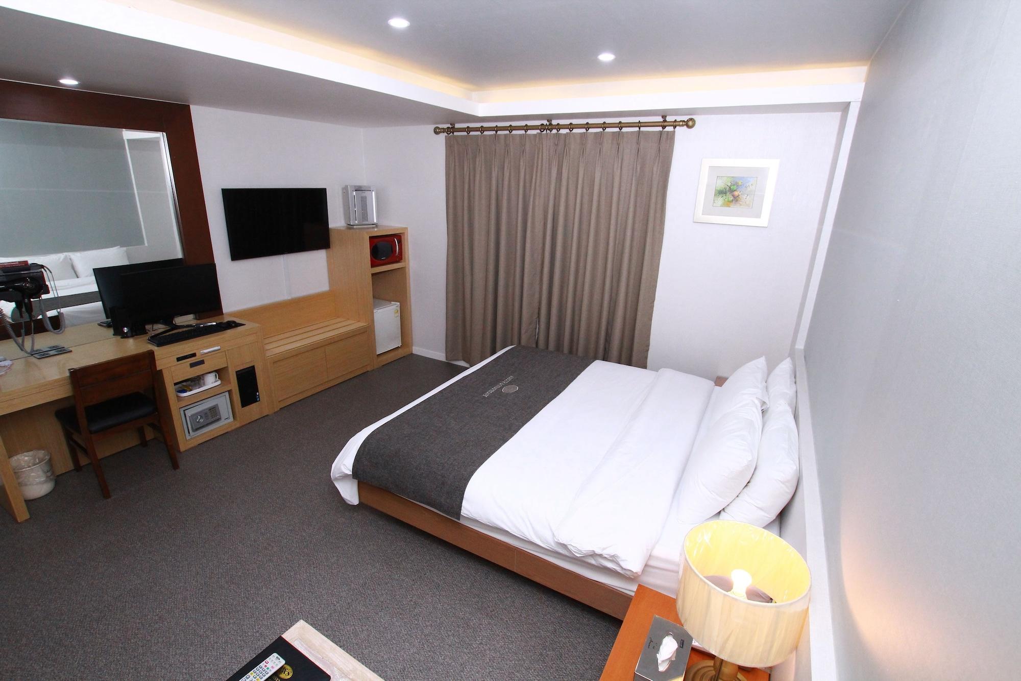 Amour Hotel Suwon Exterior photo