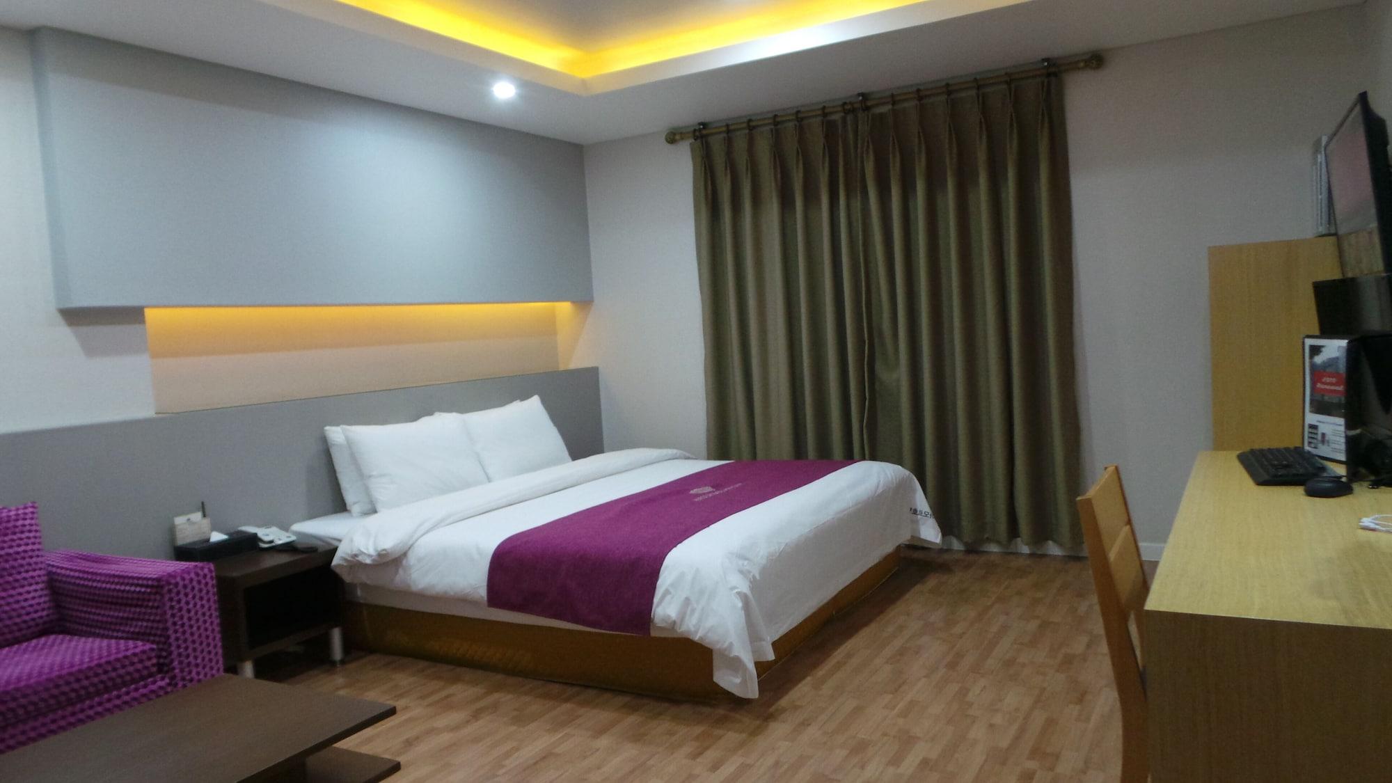 Amour Hotel Suwon Exterior photo