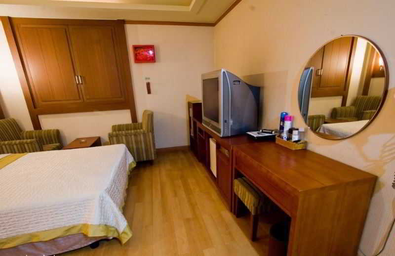 Amour Hotel Suwon Exterior photo