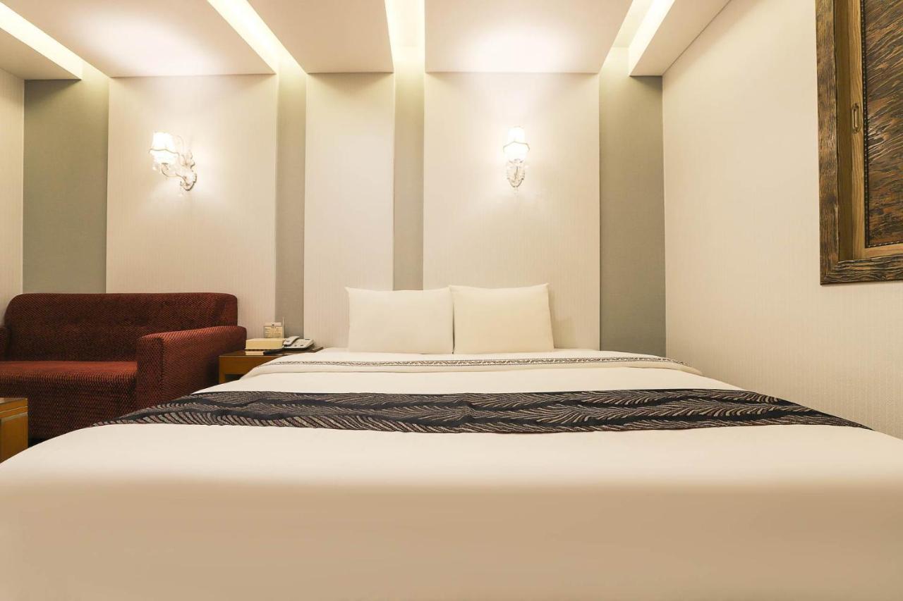 Amour Hotel Suwon Exterior photo